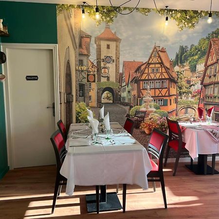 Hotel Le Pommeil Guéret Kültér fotó