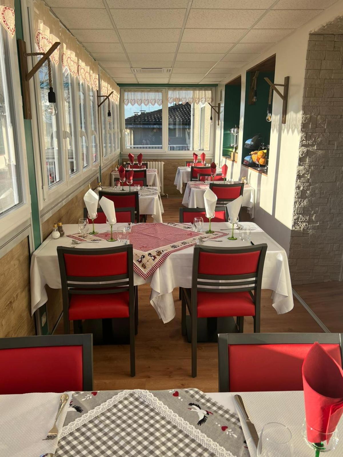 Hotel Le Pommeil Guéret Szoba fotó